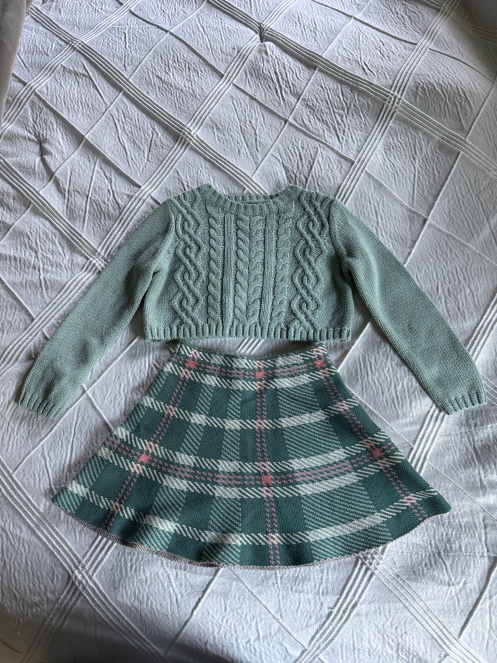 cupcakes & cashmere Mint Green Cable-Knit Sweater and Plaid Skirt Set- Size 3/4